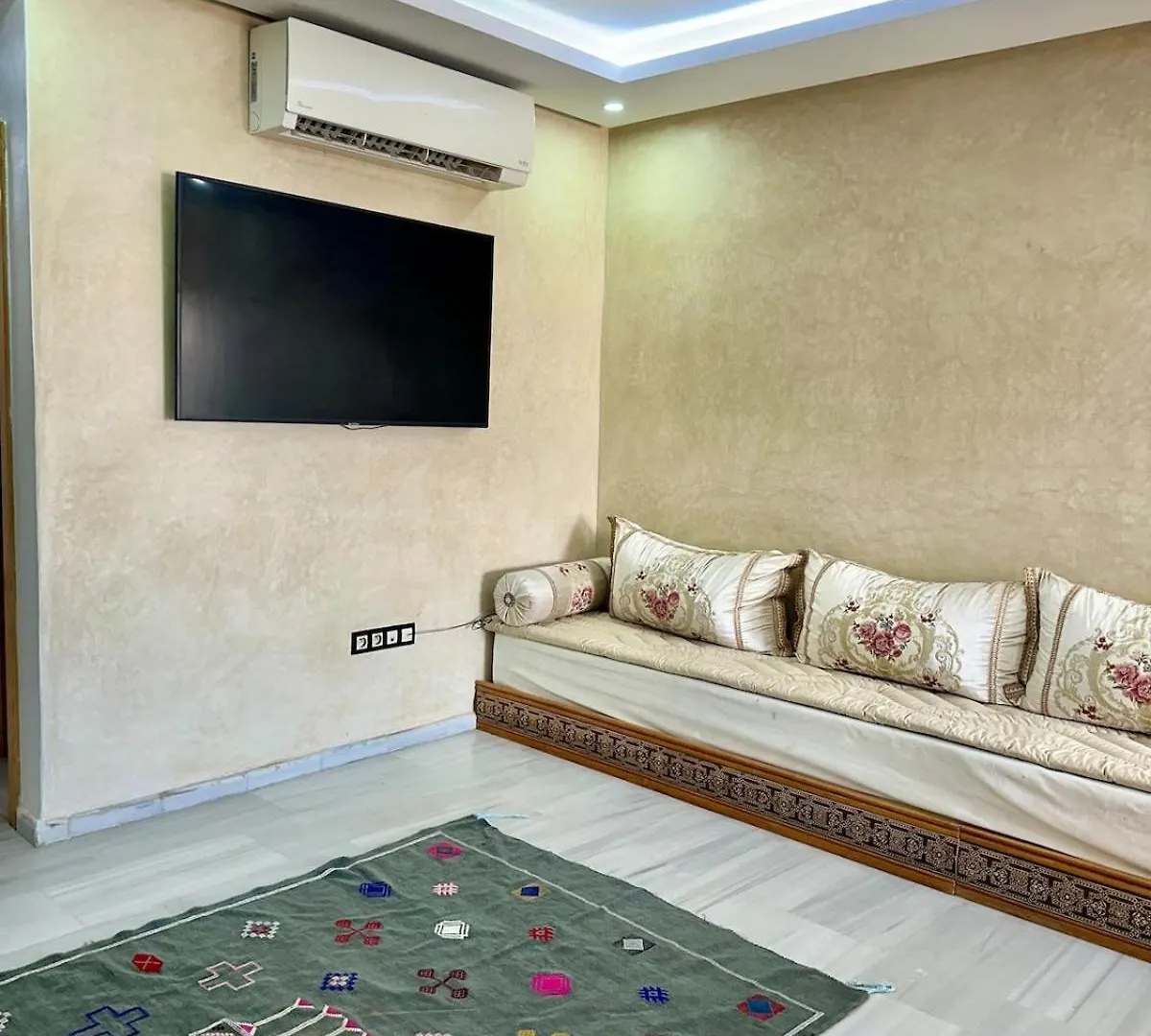 Appartement Spacieux Avec Parking Agádír
